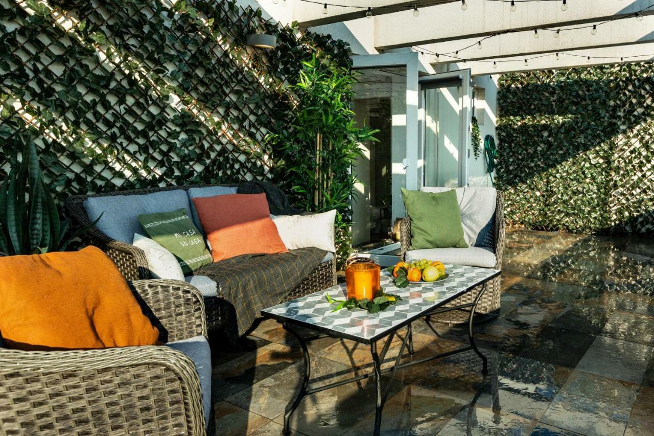 Apartamento Qult - Up In The Sky Bucarest Exterior foto