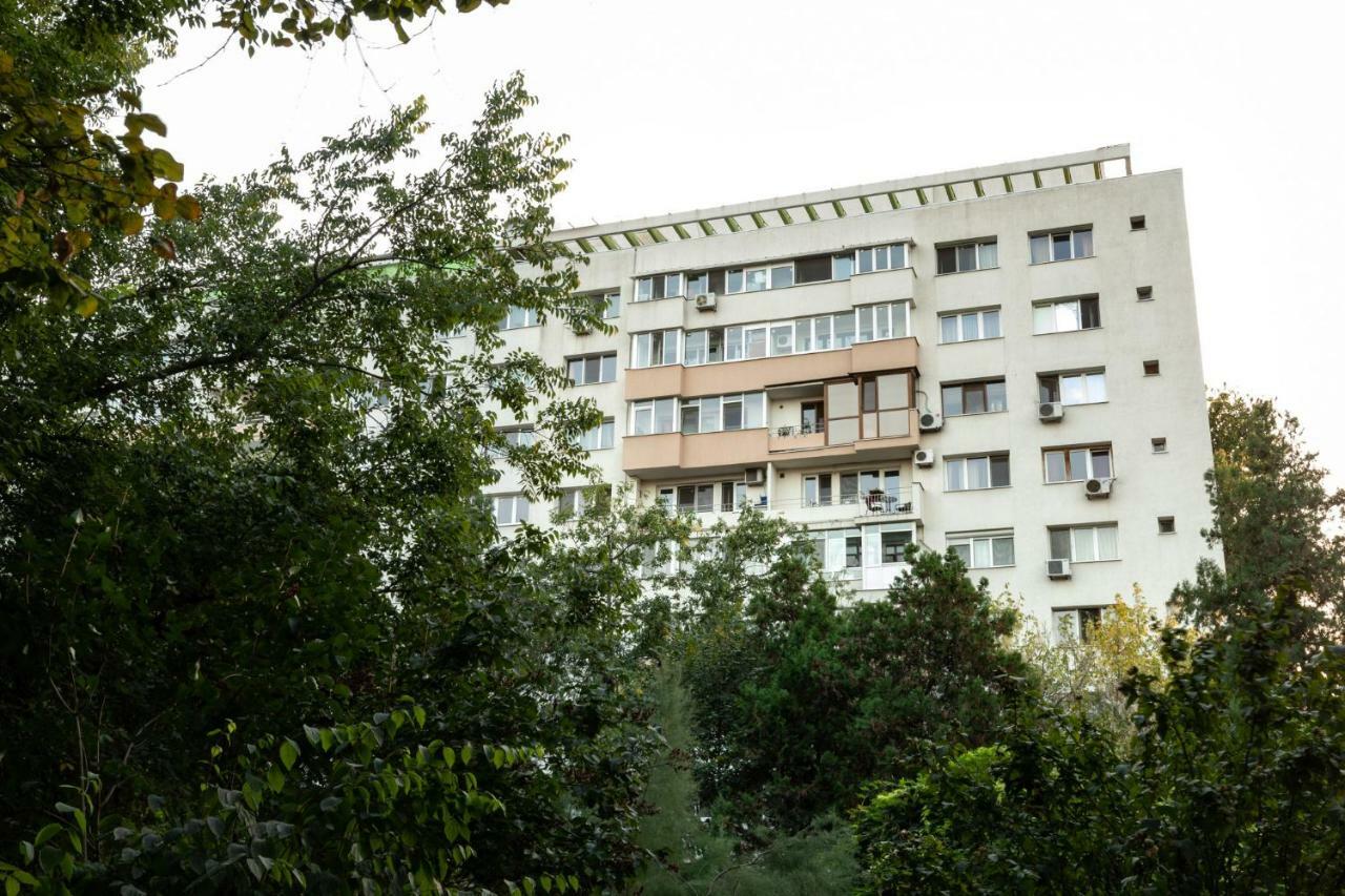 Apartamento Qult - Up In The Sky Bucarest Exterior foto